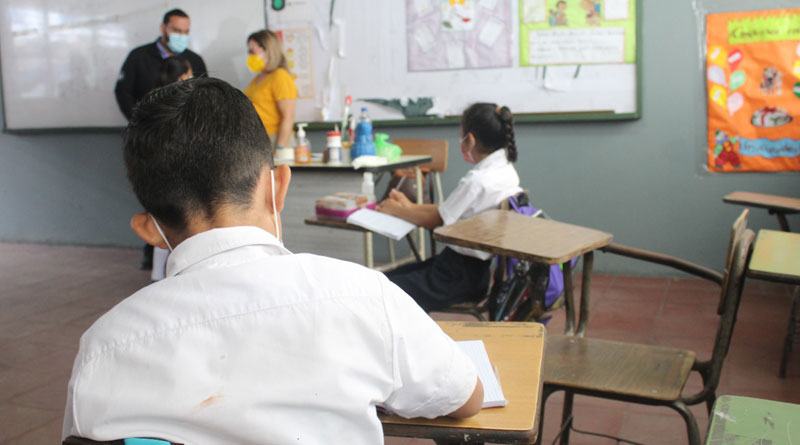 Amenazando el futuro mediante la indoctrinación