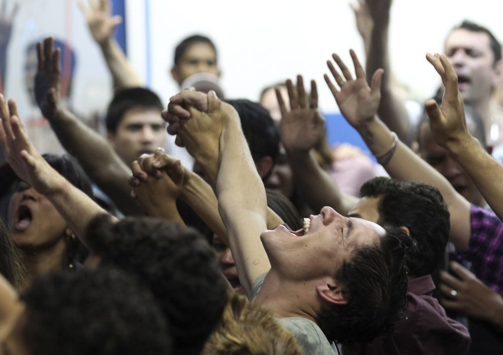 Católicos y evangélicos. La disputa por el campo religioso.