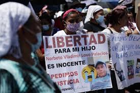 Escritores en solidaridad con El Salvador.