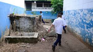 UN CUENTO MÁS PARA EVADIR RESPONSABILIDADES: TODOS LOS MALES SOCIALES REUNIDOS EN UN SOLO LUGAR, LA ESCUELA PÚBLICA.