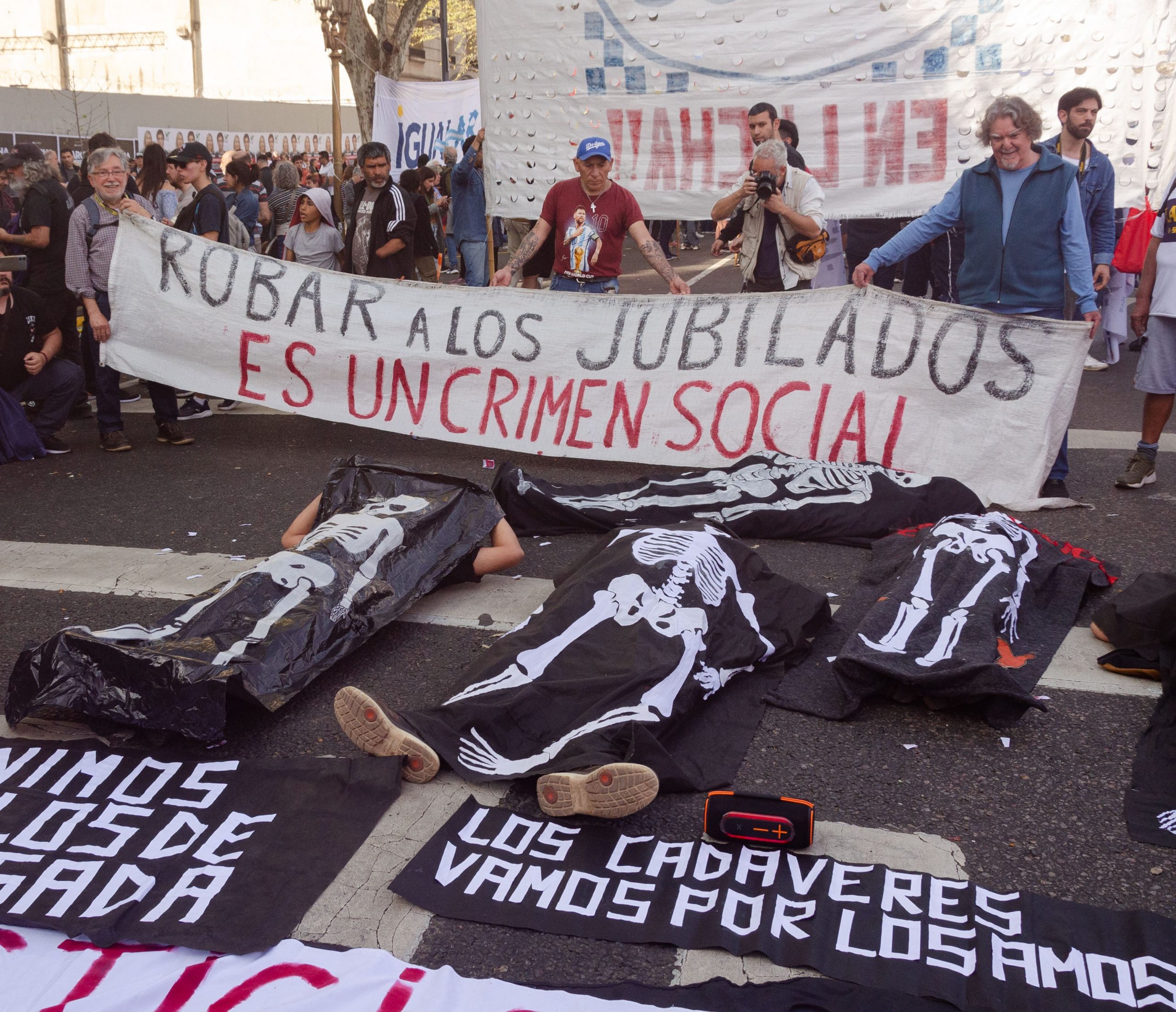 ARGENTINA. UNIR TODAS LAS LUCHAS CON CREATIVIDAD POPULAR.