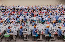 ÁMBITOS LABORALES MANTIENEN FALTAS DE ÉTICA Y SOSTIENEN EJERCICIOS DE PRODUCCIÓN VERTICALES, AUTORITARIOS Y EXPLOTADORES.