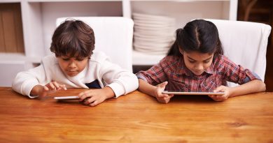 El consumo de televisión infantil se desploma mientras el ‘streaming’ crece entre los niños: «Son la generación dopamina, dominados por el algoritmo».