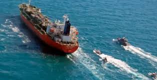  Trump ordena bloqueo «total» de buques de Venezuela… que estén en su lista de «sancionados»