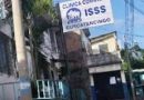 Falta de especialistas y exámenes de laboratorio desespera a usuarios del ISSS.
