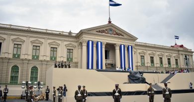 El Salvador: El manual de Goebbels adaptado al TikTok. El poder que no gobierna, solo monta Show.