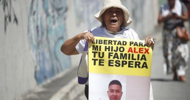 Universos paralelos en El Salvador.