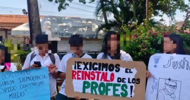 Estudiantes del Instituto Nacional de Sensuntepeque pierden el miedo y exige reinstalo de sus profesores. 