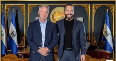 El fraude está servido. ¿Quién es Randy Lewis, el asesor de Inteligencia Artificial contratado por el gobierno salvadoreño?