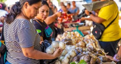 El Salvador. Sufre encarecimiento de la vida, aumenta de la deuda, precariedad y el hambre.