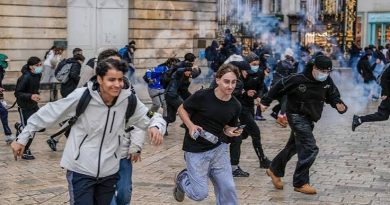 La generación Z se toma la Bastilla en París: el mensaje a la juventud de El Salvador